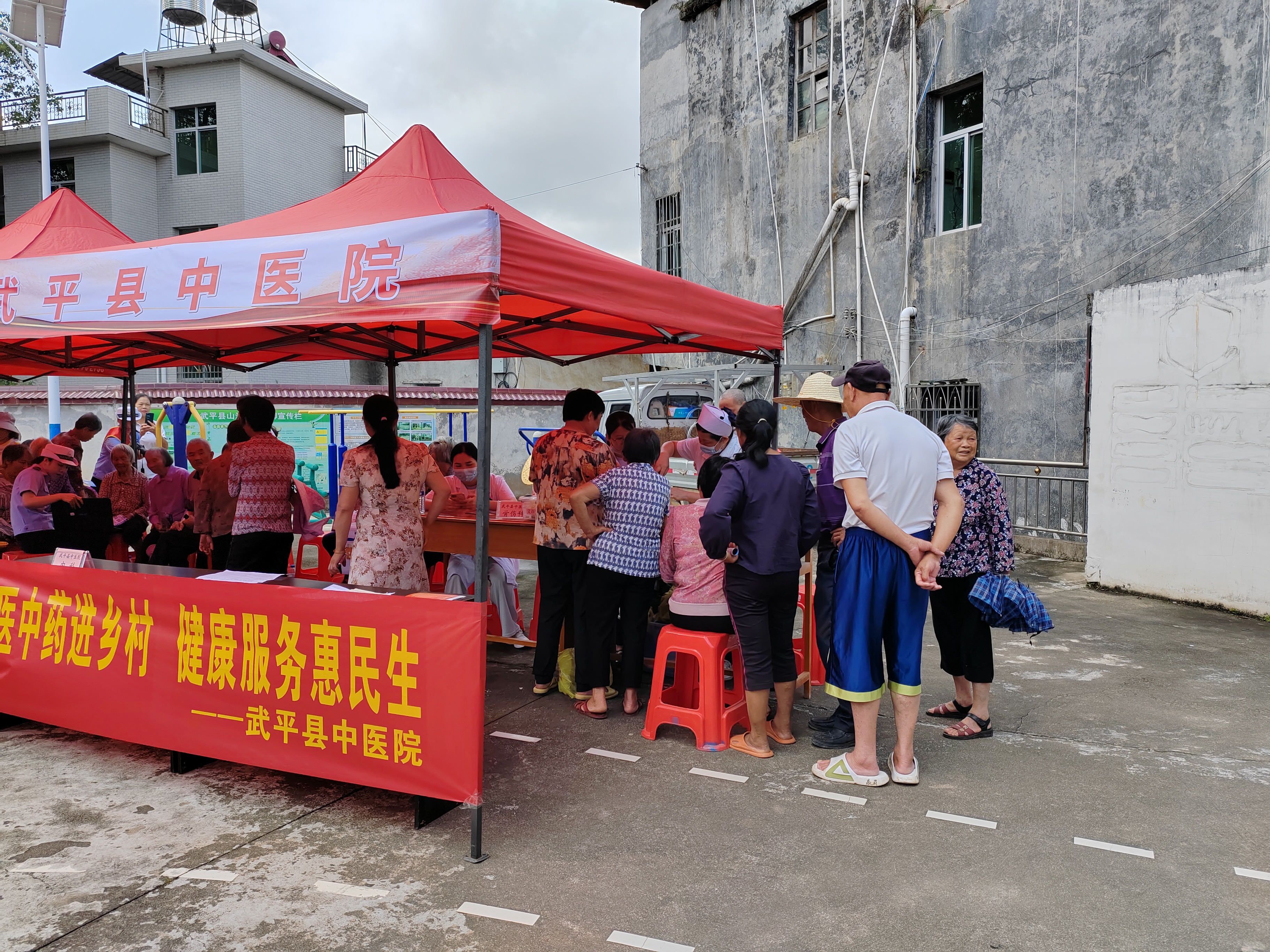 龙岩平安创新养老金融模式，助力银发幸福生活2.jpg