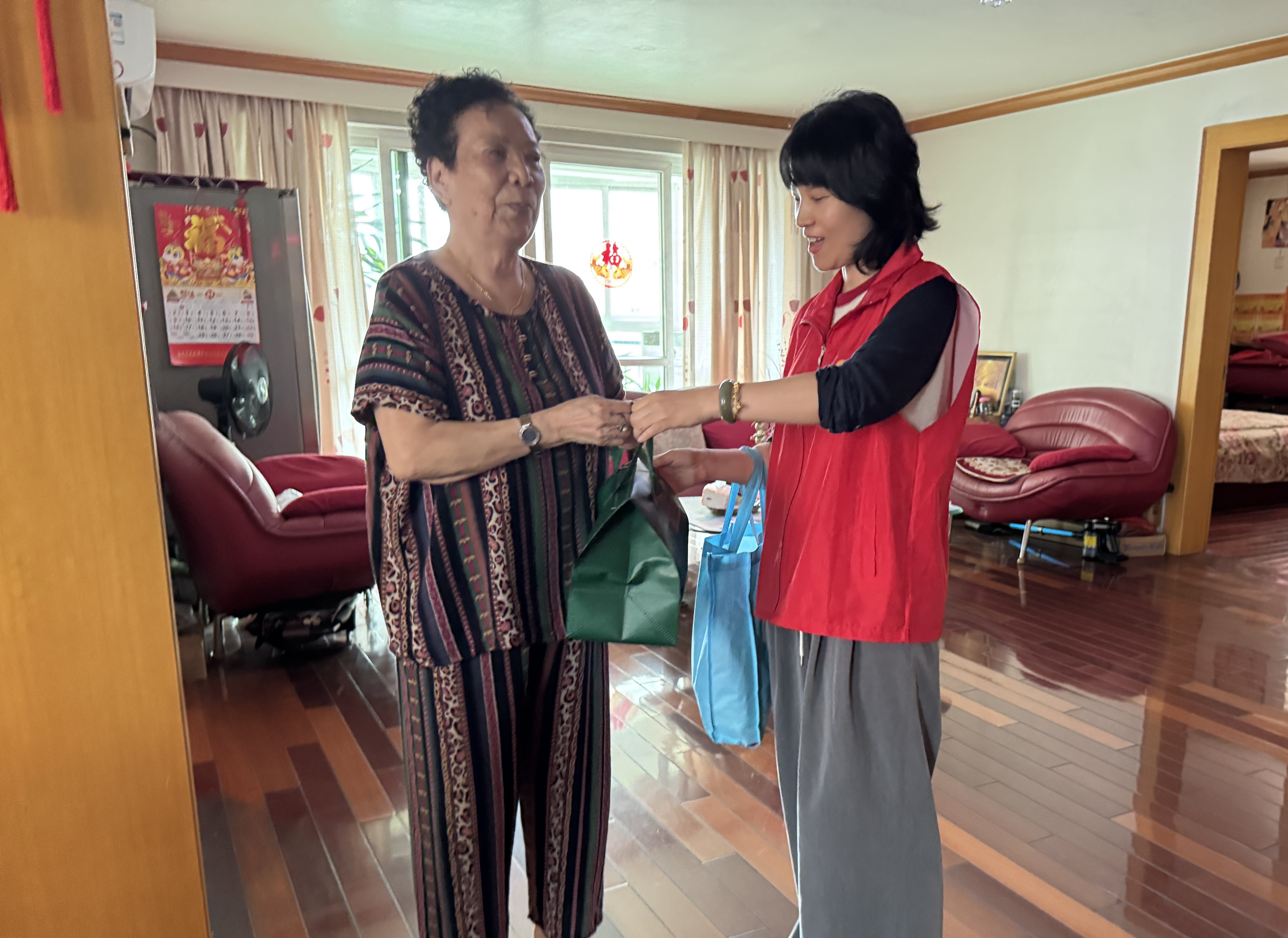 平安产险福州中心支公司：粽叶飘香 平安传情 (4).png