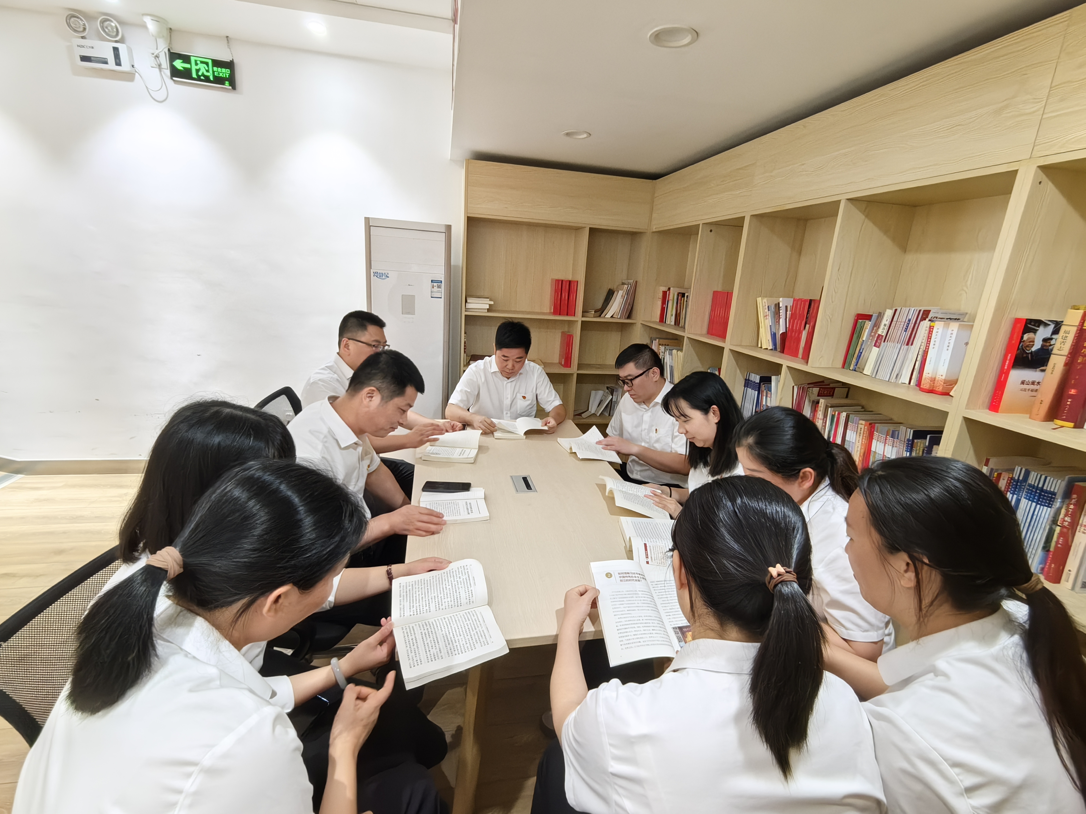 中国太保产险莆田中支党委开展“贯彻落实中央八项规定精神，正风聚力谱写发展新篇”主题党日活动 (3).jpg