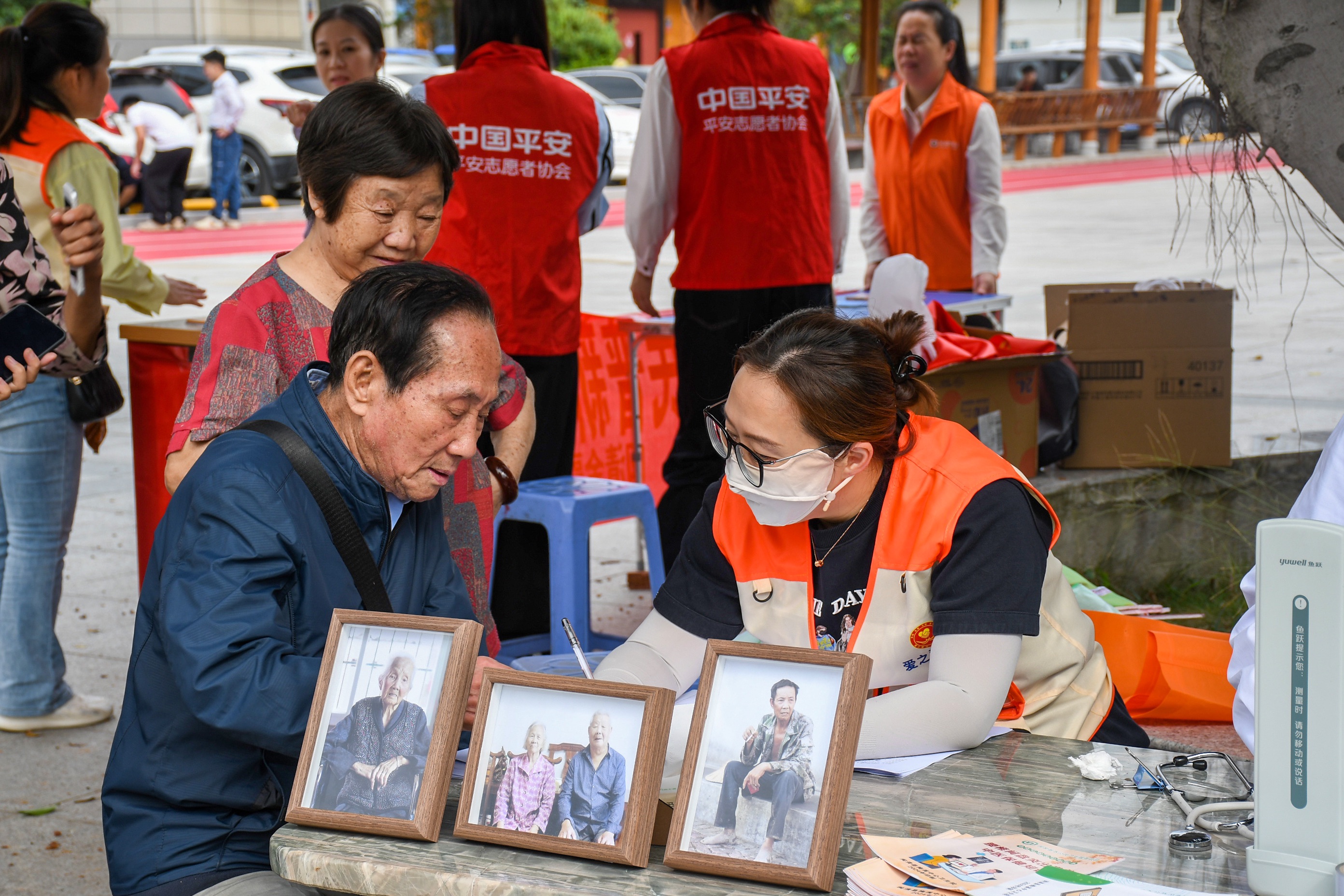 医疗下乡惠民生，平安产险“医疗健康下乡百村巡回活动”落地闽清梅溪4.png